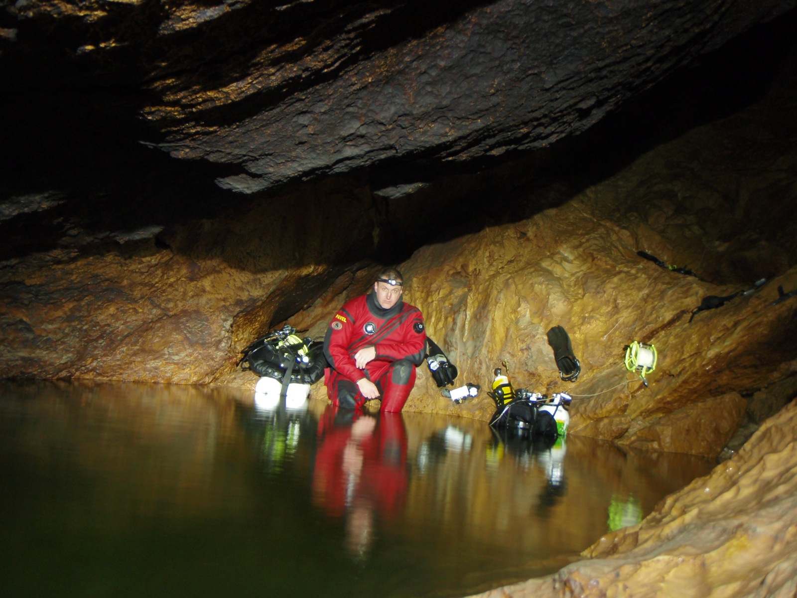 Hirlatz cave - after dive through Kessel siphon, photo by J. Encev 