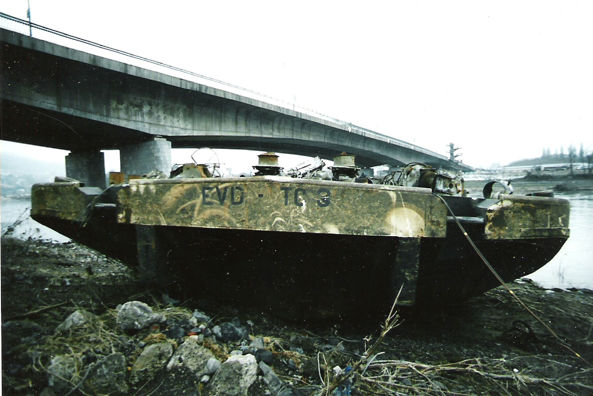 Removal of the wreck parts, photo by M. Tomasek