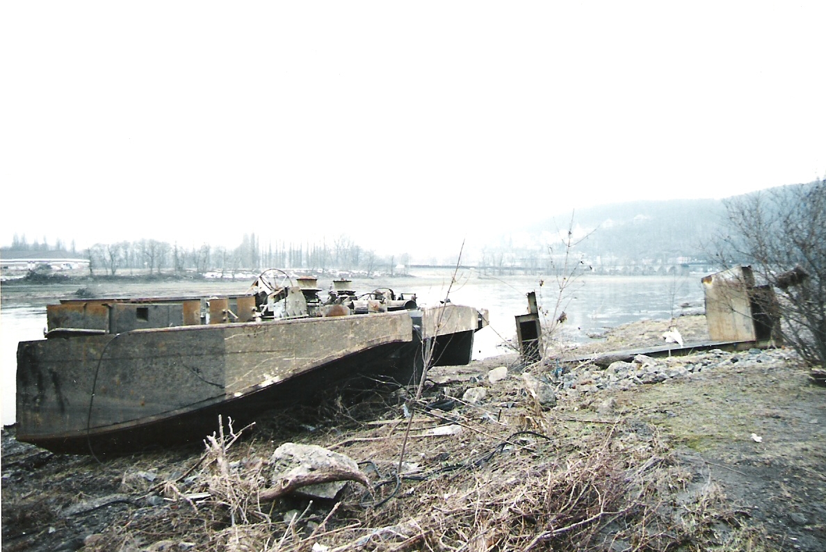 Removal of the wreck parts, photo by M. Tomasek